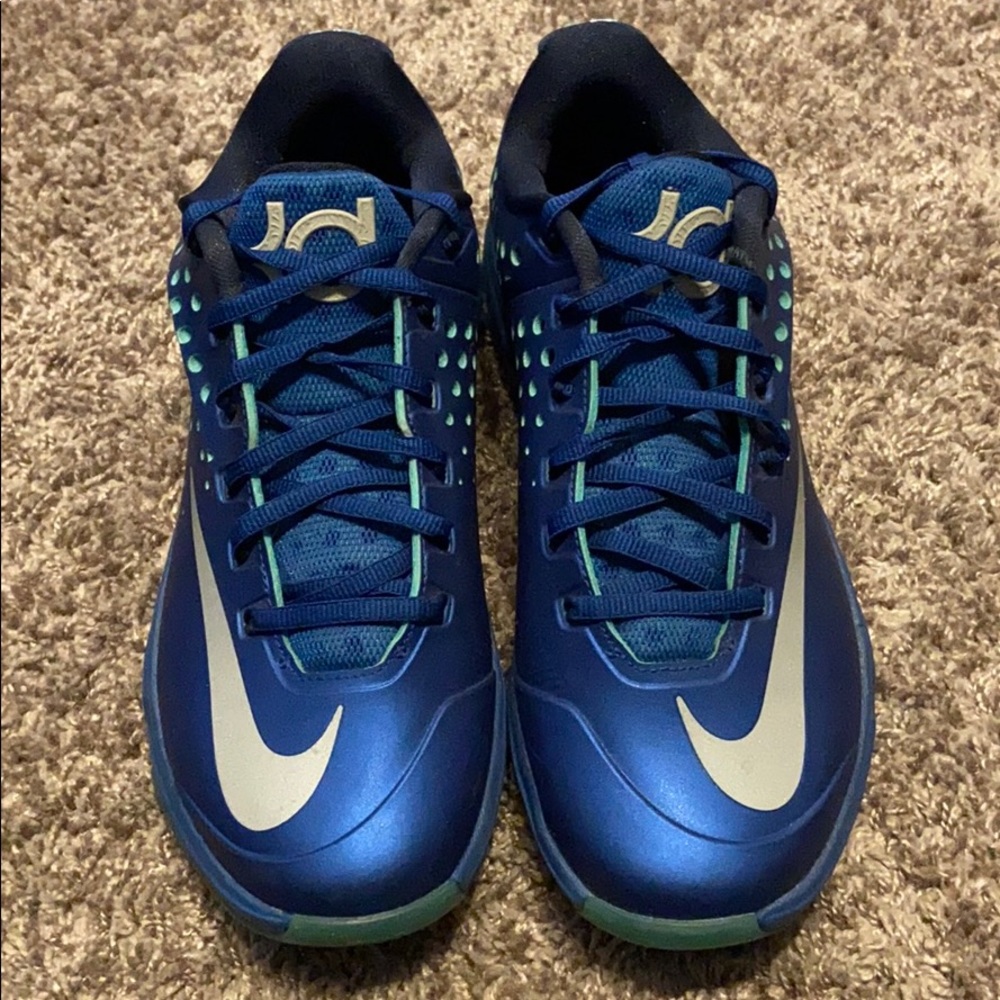 KD Nike Basketball Elite Sz: 7